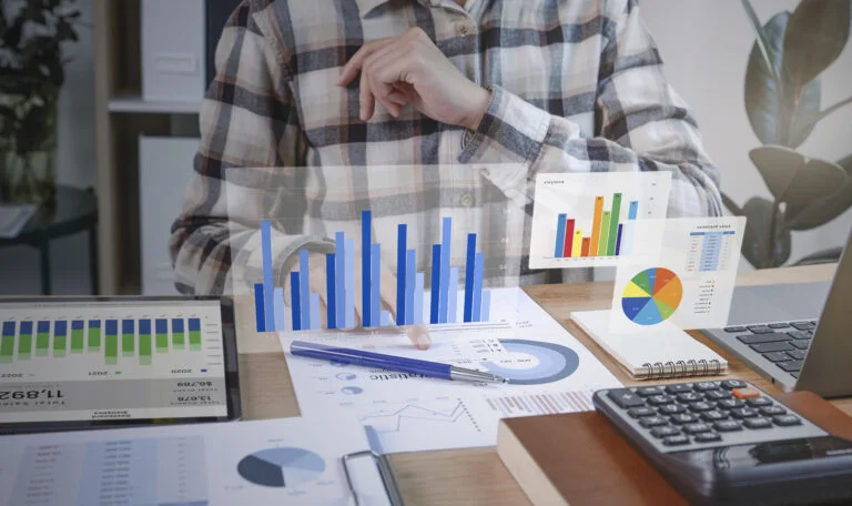 Businesspeople working finance accounting analyze financi 768x456 1